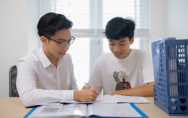 học tiếng anh 1 kèm 1