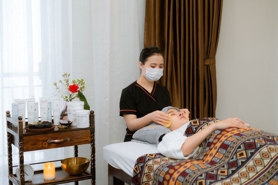 Quy Định Pháp Lý Về Dịch Vụ Chăm Sóc Người Cao Tuổi